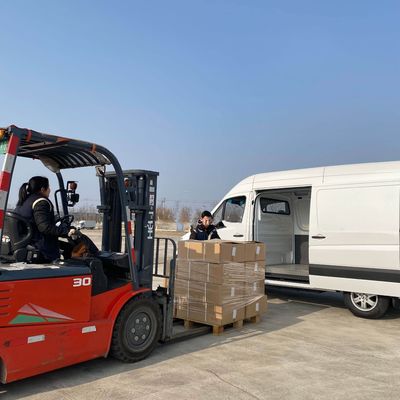 73.6kWh電気小型貨物ヴァン110km/H Electricのフリーザーのヴァン288kmの最大射程