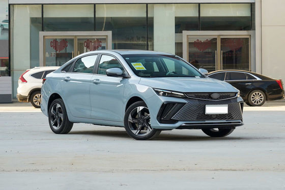 230km/h Geely極度のXunはステアリングを残っている雑種の優秀な電気自動車で差し込む