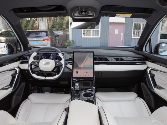 230km/h 4車輪ドライブ電気自動車Geely極度のRuiはハイブリッド車のプラグを差し込む