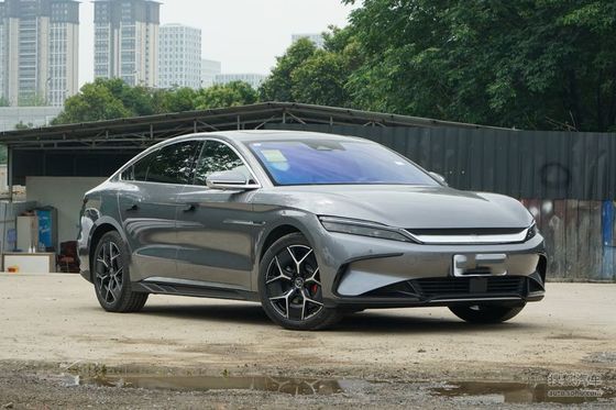 BYDハンの高性能の電気自動車