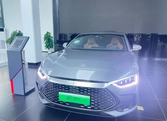 BYDハンの中型の電気自動車