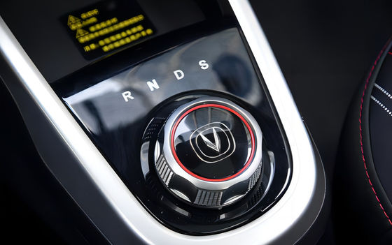 BYDハンの中型の電気自動車