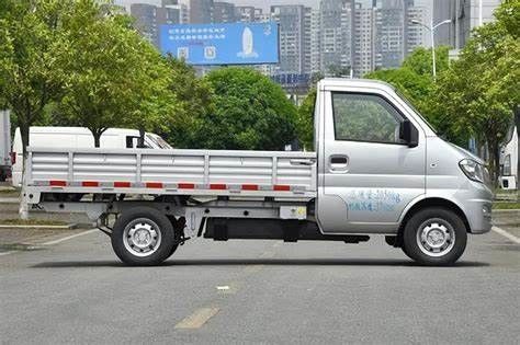 850kgs積載量の電気商用車TruckヴァンRuichi EK01S 80km/h