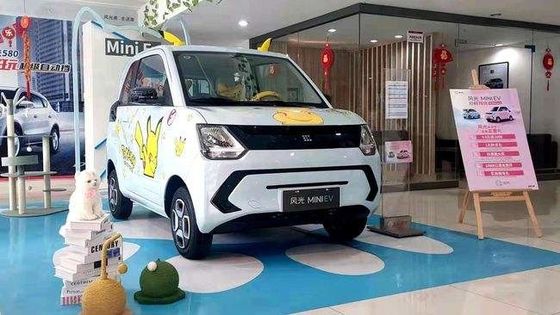 Dongfeng FENGONの小型電気自動車3のドア4の座席100km/H電気SUV車