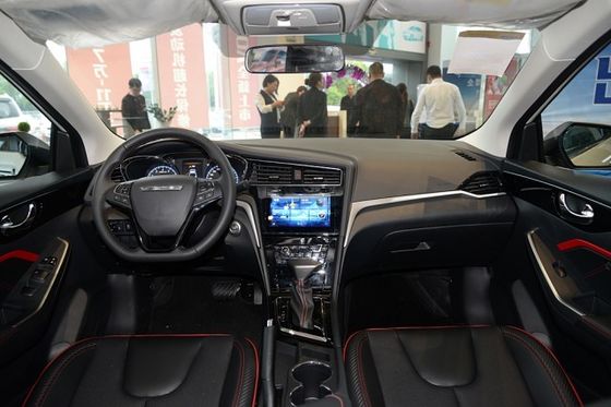 Dongfeng日産Venucia D60 EV 2500mm - 3000mmのホイールベースの左手ドライブ車