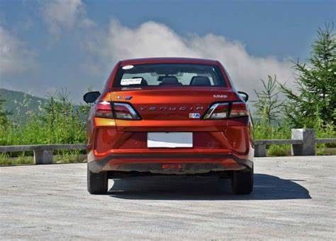 Dongfeng日産Venucia D60 EV 2500mm - 3000mmのホイールベースの左手ドライブ車