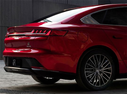 贅沢なBYDハンの電気セダン