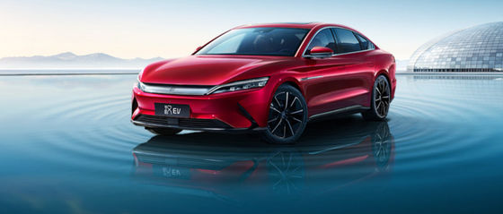 贅沢なBYDハンの電気セダン