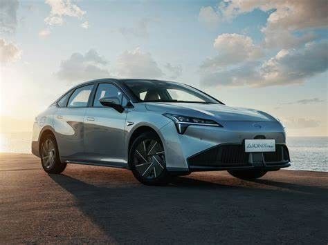 GAC Aion Sの中型の電気自動車単一Eモーター135kW高級セダン車