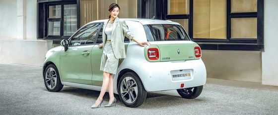 351KM女性のための電気小型EV車のEulerの黒猫新しいエネルギーVehices 102km/h