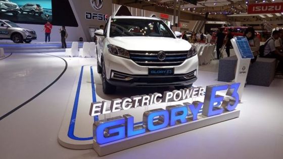 Dongfengの栄光E3電気SUV車EV AMGドライブ単位電気5 Seater車