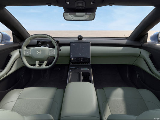 Nio EC6の高性能の電気自動車75kwh 5のドア465Km媒体の電気自動車