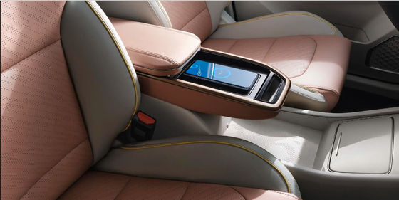 450km/580kmの長期EV SUV Geely幾何学M6贅沢な5 Seater電気SUV