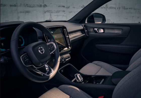 ボルボXc40の中型の電気自動車160km/h SUV電気家族231 HPエンジン