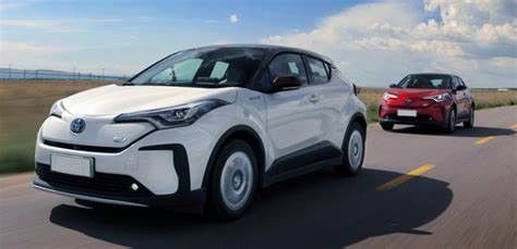 トヨタIzoaの純粋な電気自動車のNedc 400km EV車SUV 54.3kwh 150kw 300nm 204HP