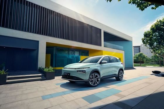 長距離の中型の電気自動車XIAOPENG G3i大人のための460km - 520kmの範囲