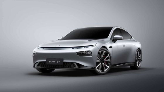 Xiaopeng P7 4の車輪の電気自動車480kmの電気大人車CCCは証明した