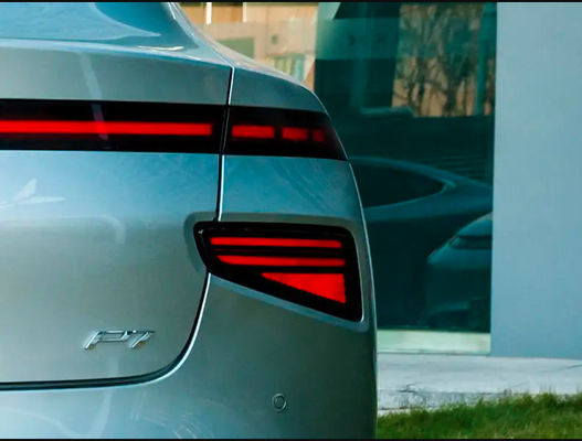 Xiaopeng P7 4の車輪の電気自動車480kmの電気大人車CCCは証明した