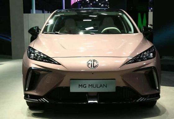 MG MULAN媒体の電気自動車425kmのデラックスで新しい電気自動車