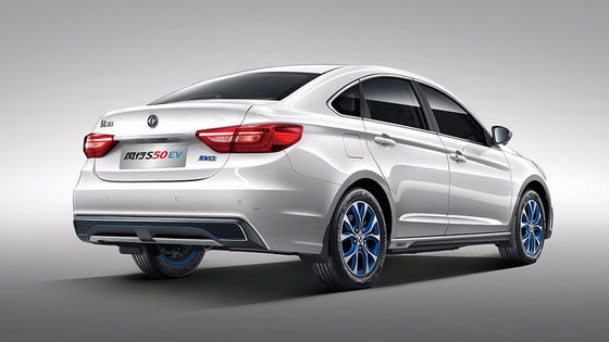 150km/h Dongfengの電気自動車EV S50のセダン車NEDC 415km