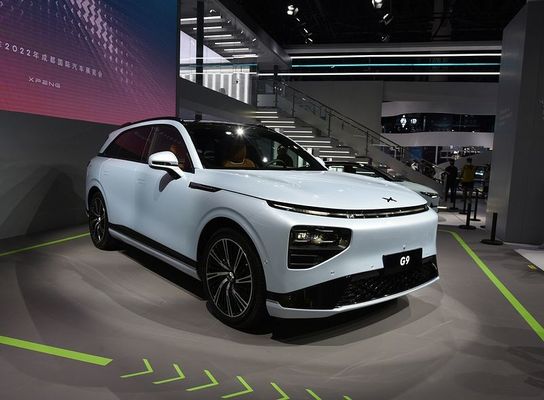 Xpeng G9贅沢な大型の電気SUV 5 Seater 702kmの範囲200km/Hの最高速度