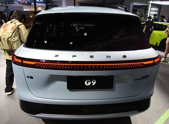 Xpeng G9贅沢な大型の電気SUV 5 Seater 702kmの範囲200km/Hの最高速度