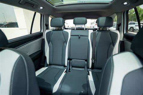 601kmの長期EV車のフォルクスワーゲンID 6 Crozz Pure+ 7 Seater電気SUV