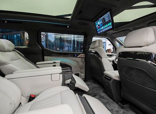 702km - 822kmの長期EV車Zeekr 009台の電気MPV車