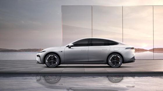 ドンフェン Eπ 007 1200kmの範囲と シザードア マックススピード 165km/h 5ドア