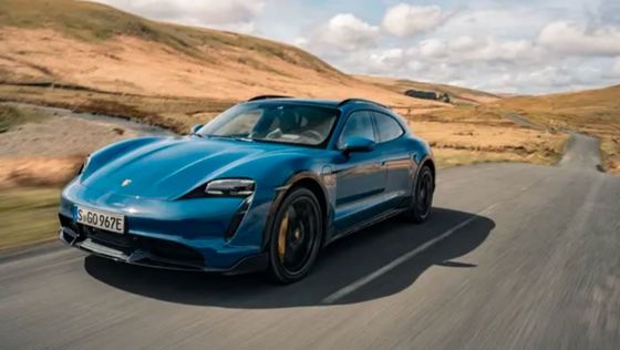 Most complete fast electric vehicle -Porsche Taycan cross Turismo max speed 220km/h new energy Car