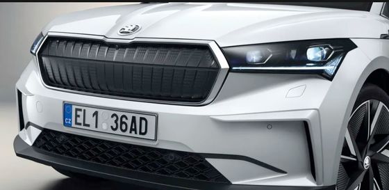 スコダ エニーク iv80 82kWh バッテリー 単機 後輪駆動電動車