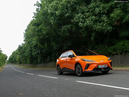 新エネルギー2024最も熱い純電気自動車 250N.m トークマックス 986l エクストラ大きなトランクスペース