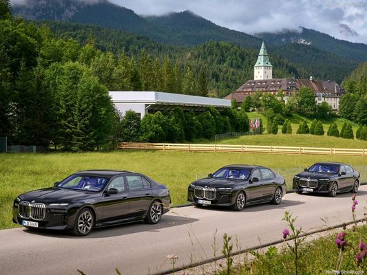 新しいエネルギー車両 BMW i7 2023 xDrive60L 高級 スポーツカー シート 成人の電気自動車