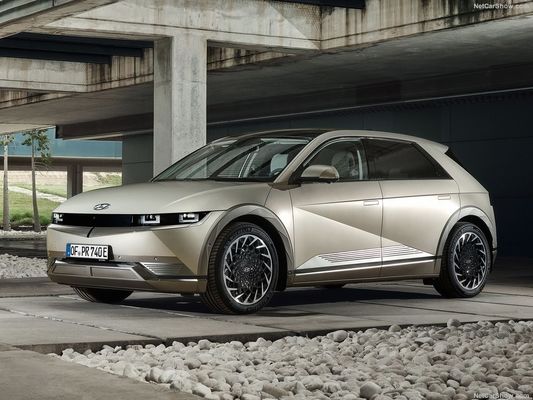 ハインダイ Ioniq5の全電動車新作 魅力的で未来的なデザイン 430kmの走行距離
