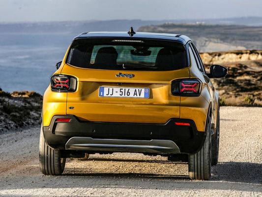 小型コンパクトファミリー専用 全電動クロスオーバー SUV ジップ アベンジャー WLTP400km