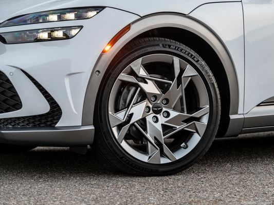 ジェネシス GV60 アップマーケット オール・エレクトリック ファミリーカー 76.4kwh バッテリー 350Nm Of Torque Boost & Driftモデル