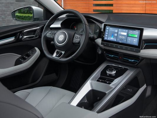 MG5EVの電気自動車で 344kmの走行距離と超充電能力