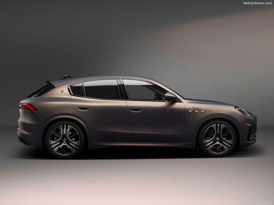 マセラティ グランツーリズモ フォールゴアで 450の範囲と最大速度 325km/hの純粋な電気自動車