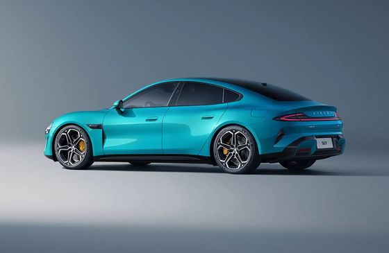 全新Xiaomi SU7 セダン 475kW または 664bhp パワー 165mph 新しいエネルギー車両