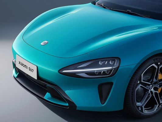 全新Xiaomi SU7 セダン 475kW または 664bhp パワー 165mph 新しいエネルギー車両