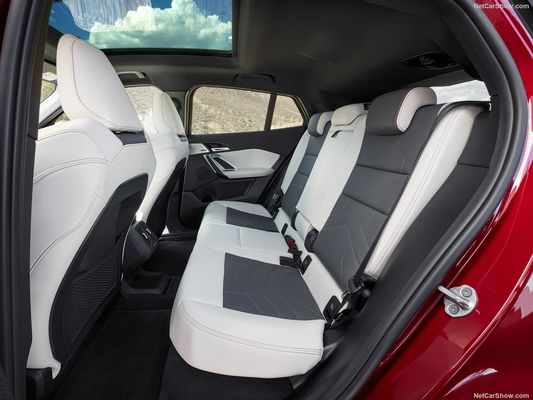 ホットセール ロングレンジ電動車 2024 BMW IX2 449Km 高速オート 新エネルギー車