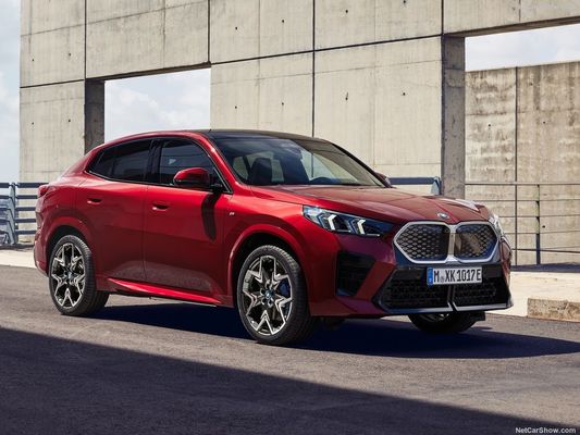 ホットセール ロングレンジ電動車 2024 BMW IX2 449Km 高速オート 新エネルギー車