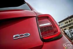 2024 FIAT 500e FWD ミニ電気自動車 42kwhバッテリーで最高速94mph
