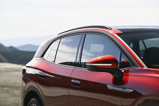 201Pの馬力 RWD 240マイルまで EPAの範囲 2024 フォルクスワーゲン ID4 純粋な電気自動車