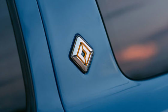 2023 RIVIAN R1S 800P.S 4モーター 660km 走行距離 7人座 全電動動動力SUV