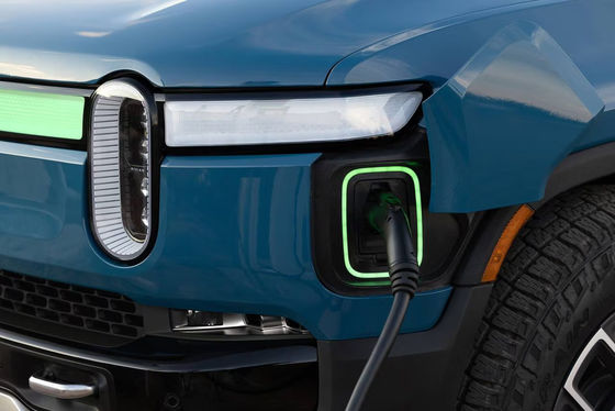 2023 RIVIAN R1S 4モーター 800P.S サイレンス 660km 3.1秒で60mphを打つ 全電動動動力 W 7座 高級カービン