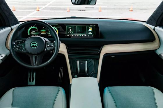 2024 マレンGT純電動スポーツカー 380kmの走行距離 4.2s 0-100km/h加速