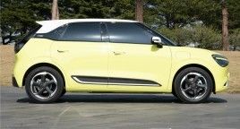 最新の純電動車 ドンフェンナミ 01 ハッチバック電動車 素晴らしい走行距離 固体バッテリー