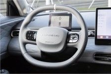 最新の純電動車 ドンフェンナミ 01 ハッチバック電動車 素晴らしい走行距離 固体バッテリー