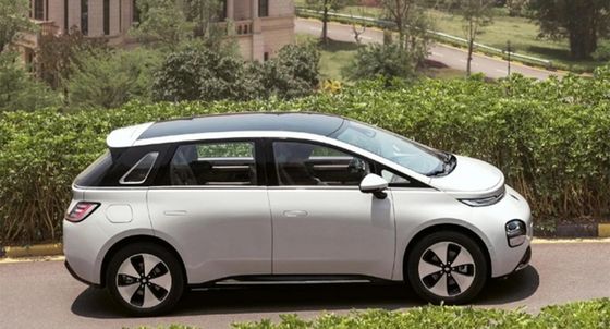 バオジャン・ユンドゥー (EQ100) 460 Pro 460kmの走行距離を持つ最もスマートな電気MPV